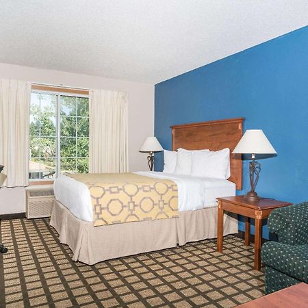 Baymont By Wyndham Albany Hotel Exterior photo