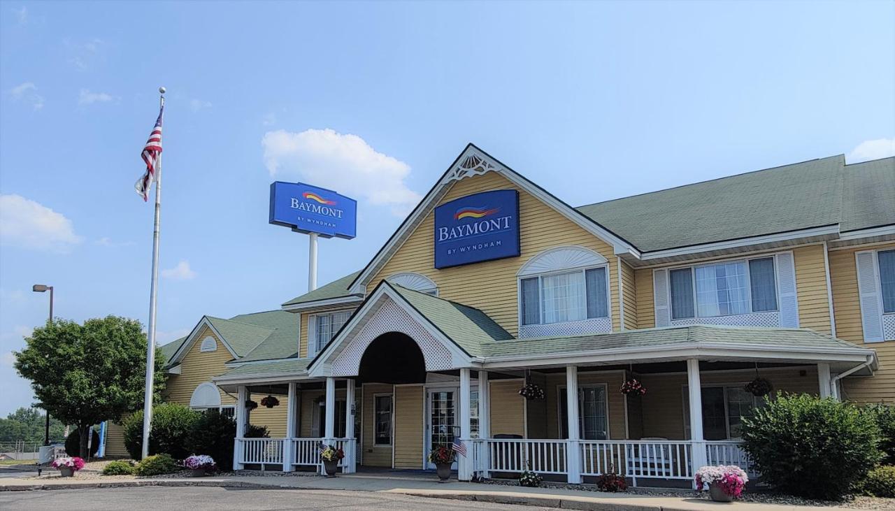 Baymont By Wyndham Albany Hotel Exterior photo