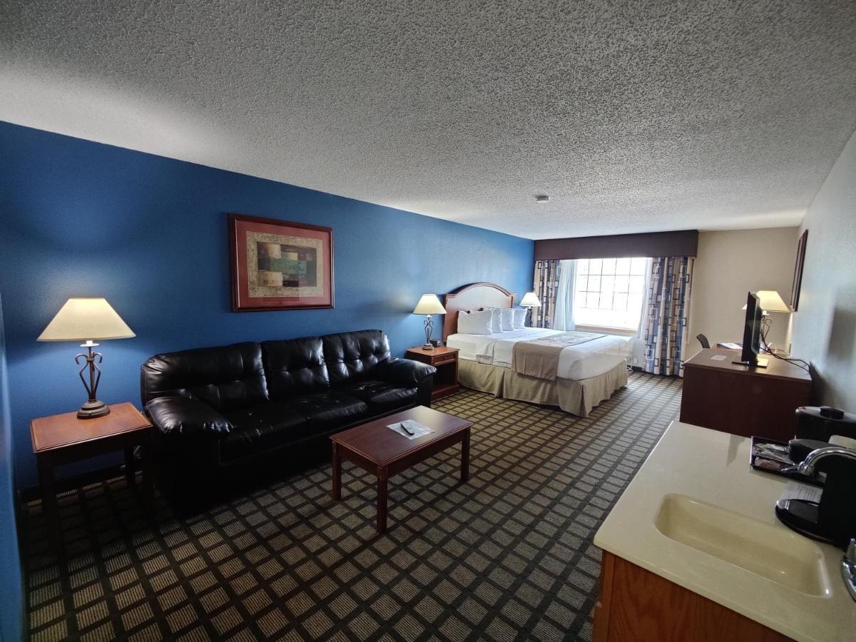 Baymont By Wyndham Albany Hotel Exterior photo