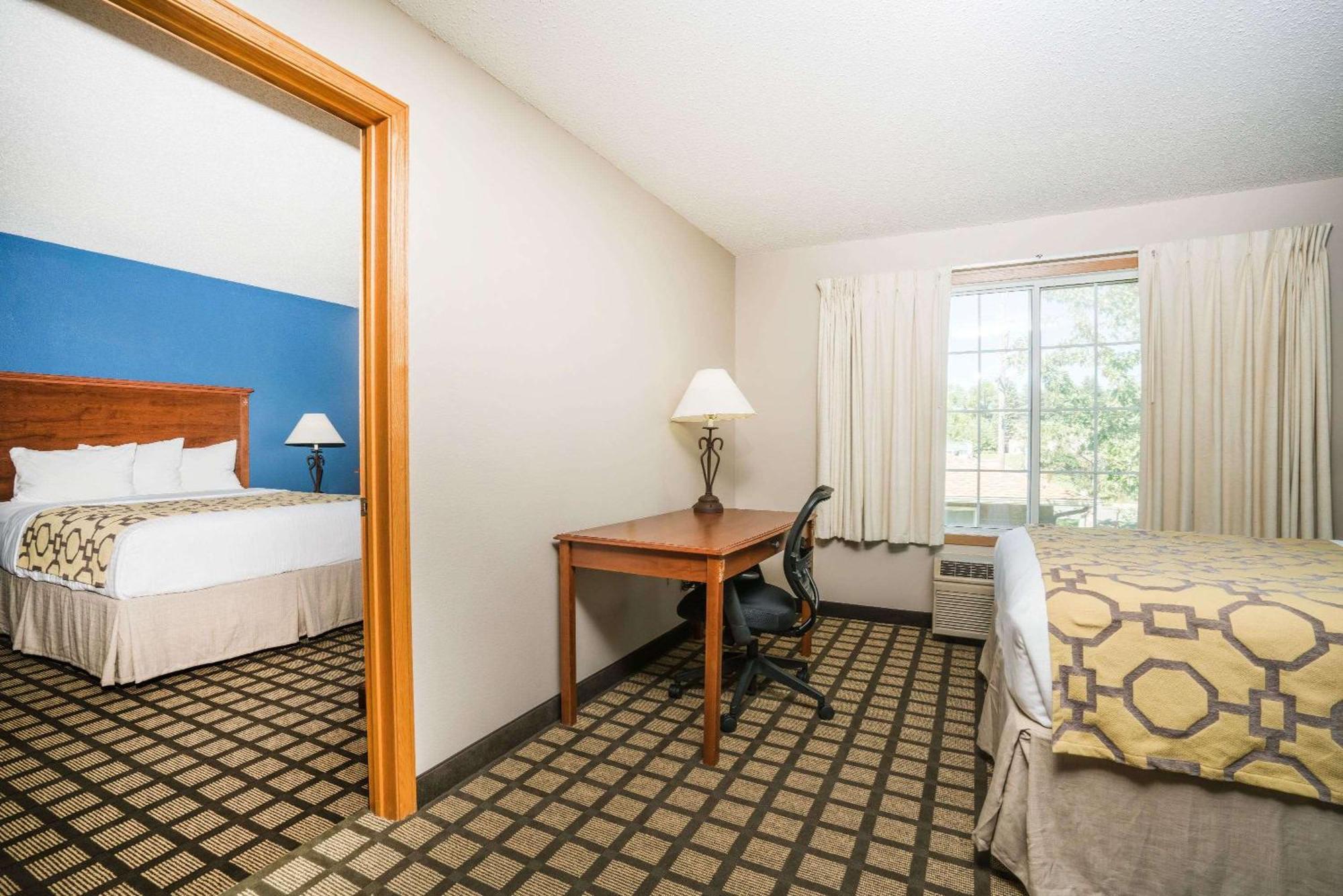 Baymont By Wyndham Albany Hotel Exterior photo